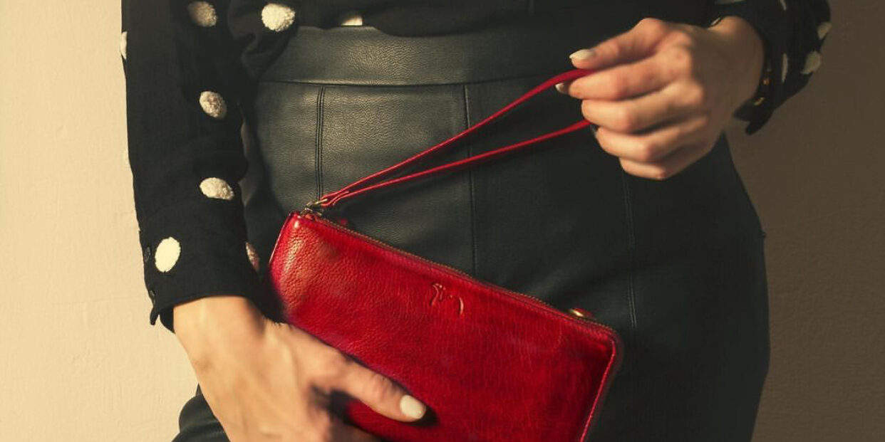 The Perfect Feng Shui Wallet | Red Lotus Letter
